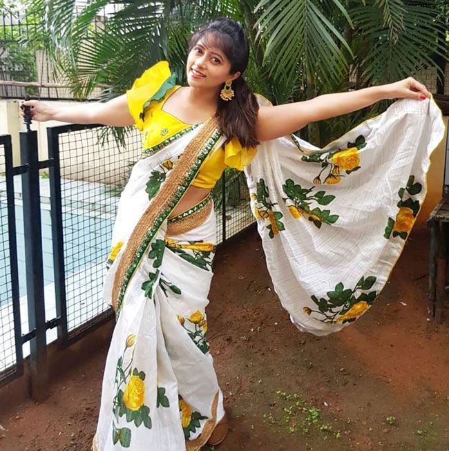 Actress Lahari Instagram Pictures